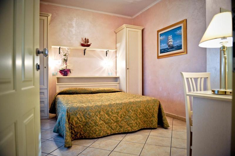Hotel Residence Veliero Riccione Quarto foto